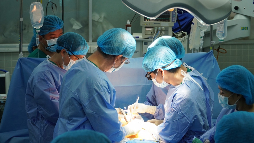 Lần đầu tiên ghép da từ người cho chết não tại Việt Nam
